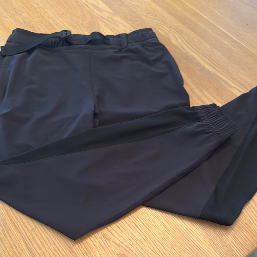 Women’s Athleta Black Jogger Pants